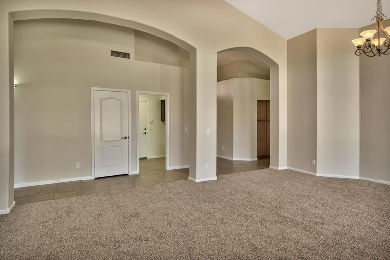 2020 W Nadine Way, Phoenix, AZ 85085