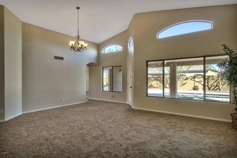 2020 W Nadine Way, Phoenix, AZ 85085
