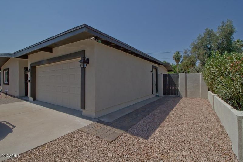 2021 E Earll Dr, Phoenix, AZ 85016