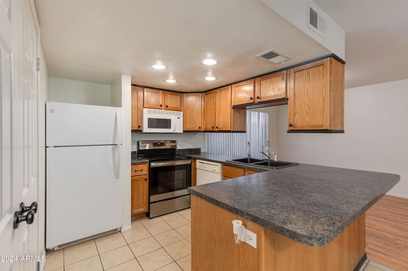 2021 E Osborn Rd #11, Phoenix, AZ 85016