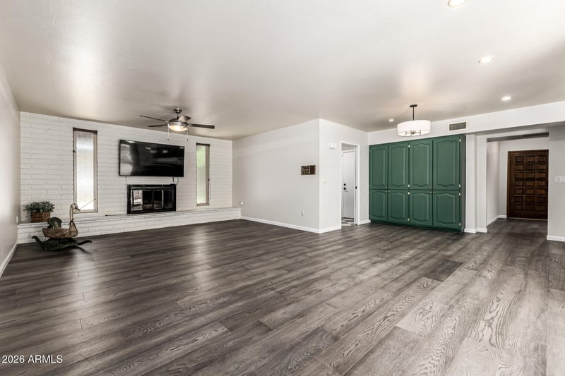 2021 Pegasus Dr, Tempe, AZ 85283