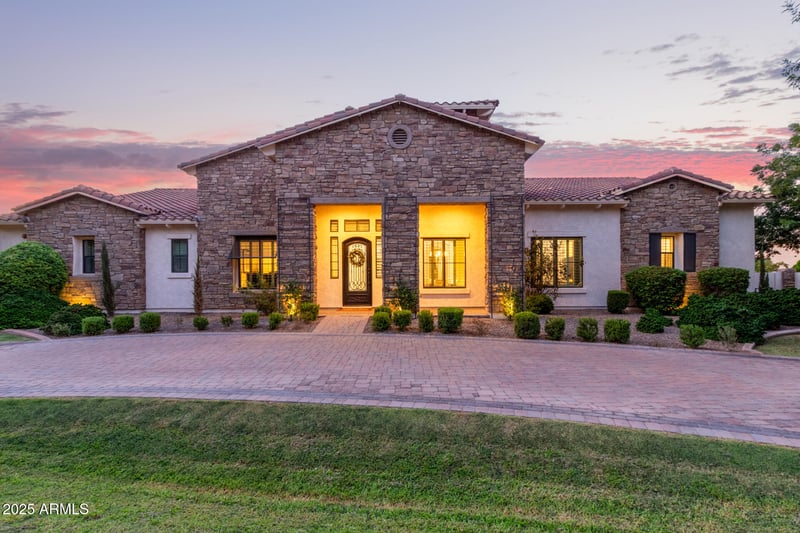 20216 Sunset Ct, Queen Creek, AZ 85142
