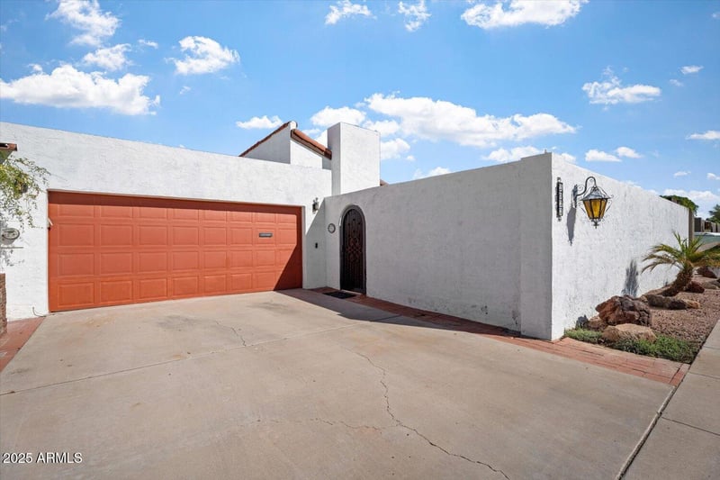 2022 Bishop Dr, Tempe, AZ 85282