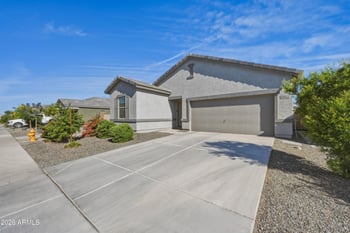2022 New Bonnet Ln, San Tan Valley, AZ 85140