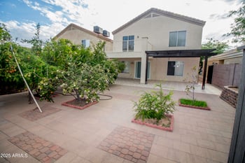 20221 31st St, Phoenix, AZ 85050
