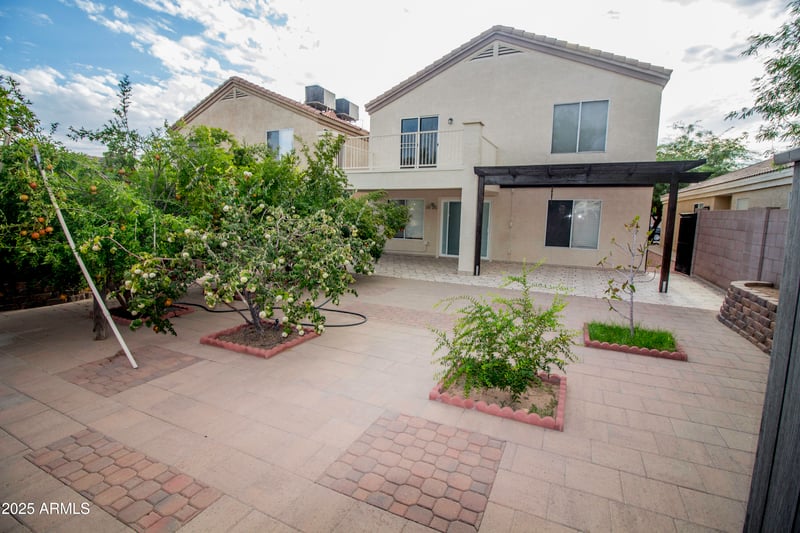 20221 31st St, Phoenix, AZ 85050