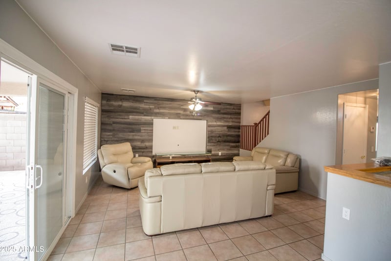 20221 31st St, Phoenix, AZ 85050