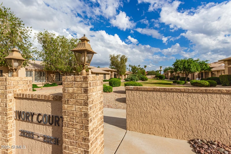 20221 Broken Arrow Dr, Sun City West, AZ 85375