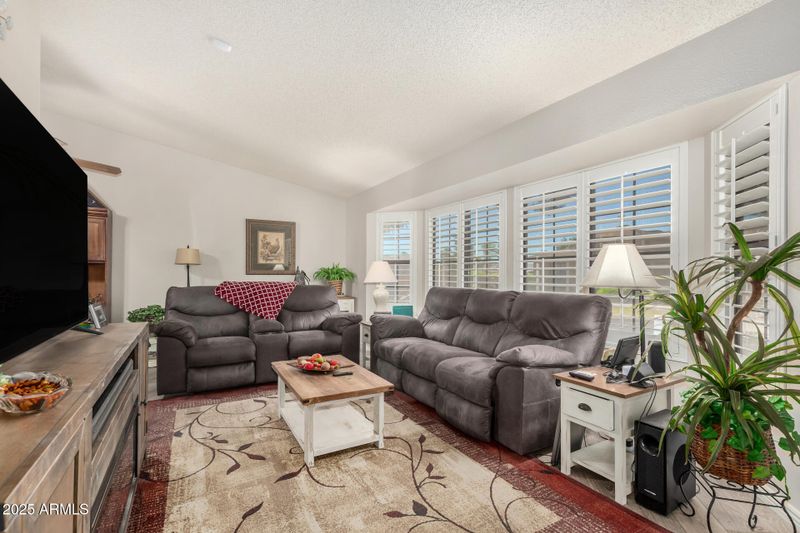 20226 N Broken Arrow Dr, Sun City West, AZ 85375