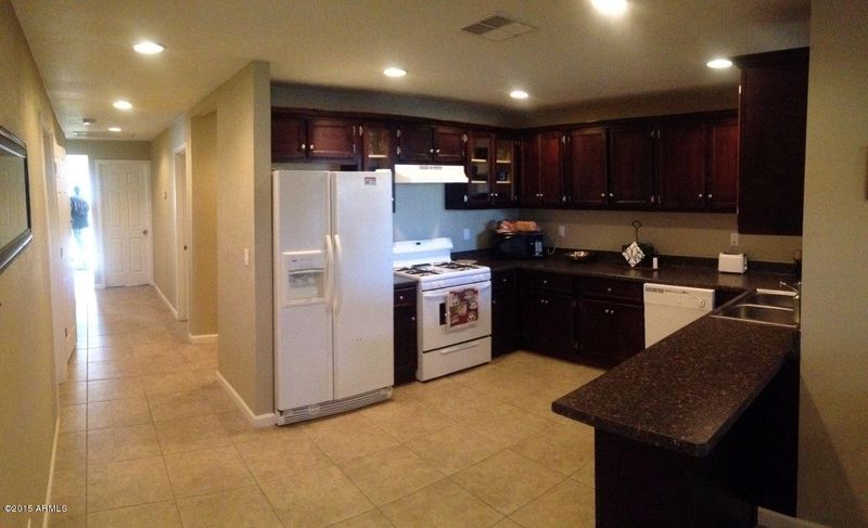 2023 E Don Carlos Ave, Tempe, AZ 85281