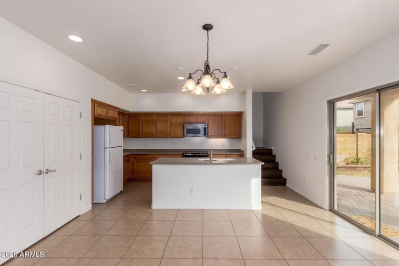 2023 W Davis Rd, Phoenix, AZ 85023