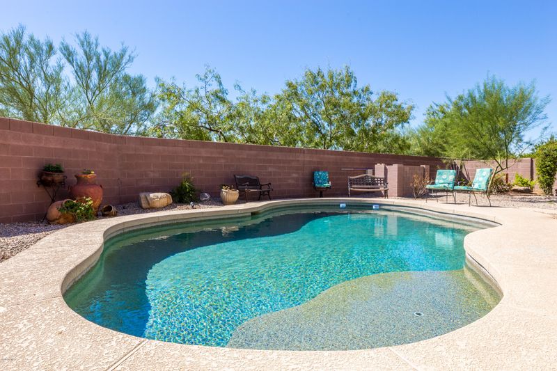 2023 W Spur Dr, Phoenix, AZ 85085