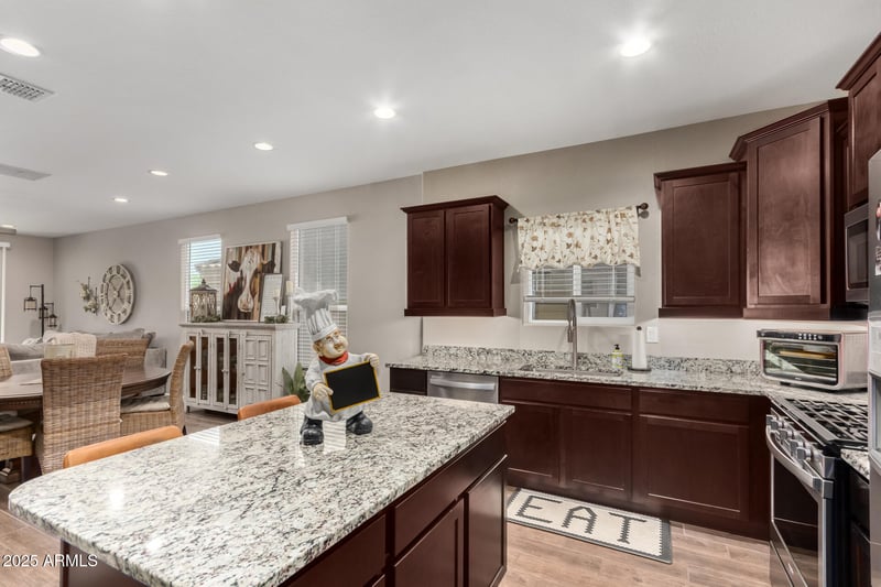 2023 Yellowbird Ln, Phoenix, AZ 85085