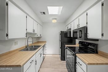 20236 6th Dr #6, Phoenix, AZ 85027