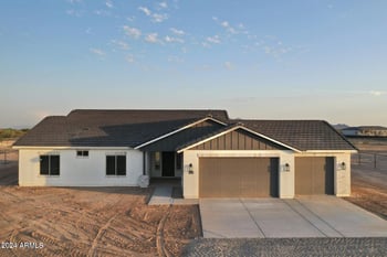 20236 Highland Ave, Litchfield Park, AZ 85340