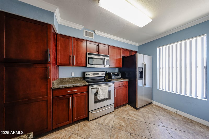 2025 Campbell Ave #327, Phoenix, AZ 85016