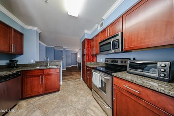 2025 Campbell Ave #327, Phoenix, AZ 85016