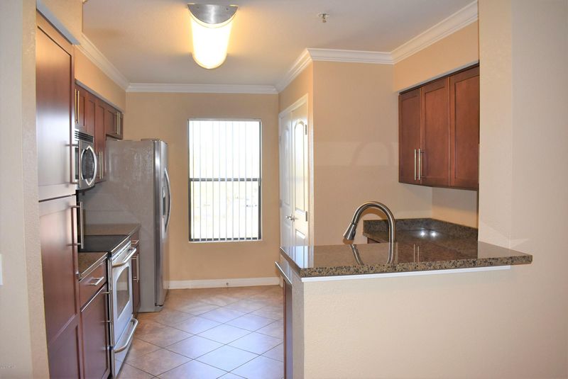 2025 E Campbell Ave #303, Phoenix, AZ 85016