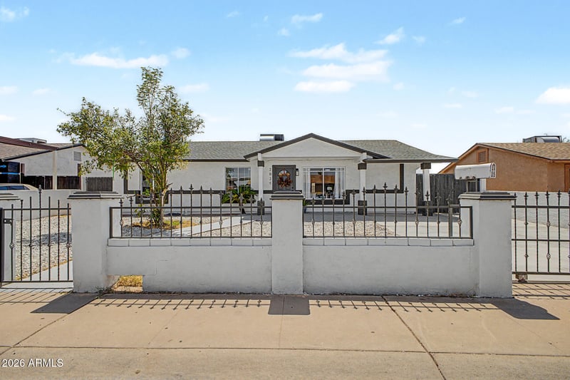 2025 W Mobile Ln, Phoenix, AZ 85041