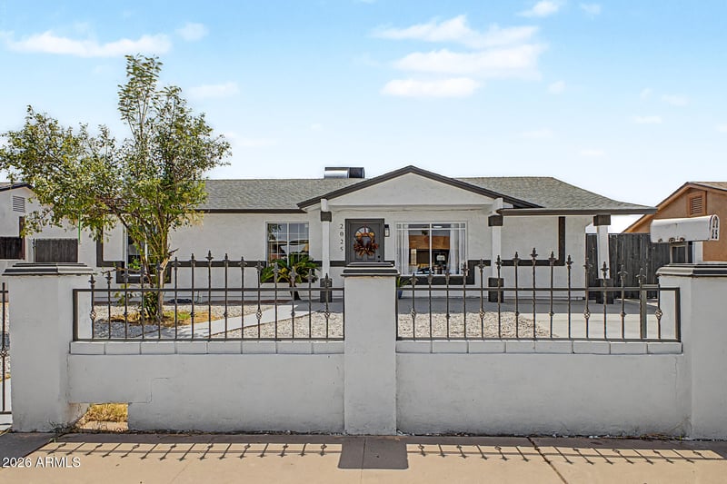 2025 W Mobile Ln, Phoenix, AZ 85041