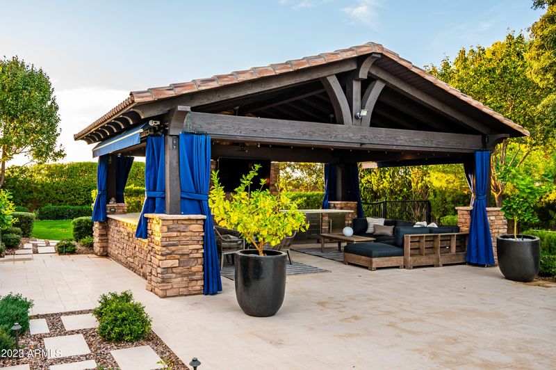 2026 E Avenida Del Valle Ct, Gilbert, AZ 85298