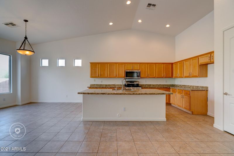 2026 E Pedro Rd, Phoenix, AZ 85042