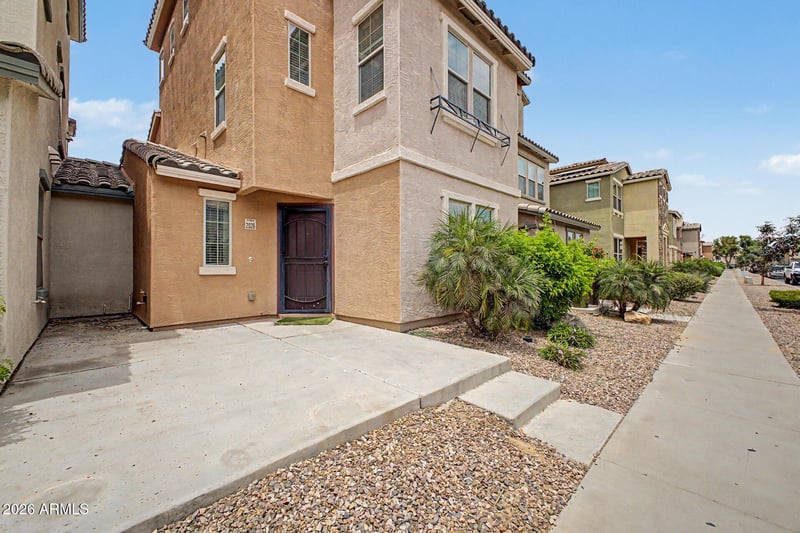 2026 N 77th Dr, Phoenix, AZ 85035