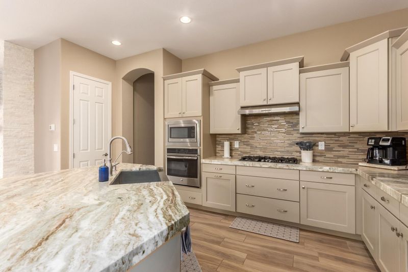 20261 E Hummingbird Dr, Queen Creek, AZ 85142