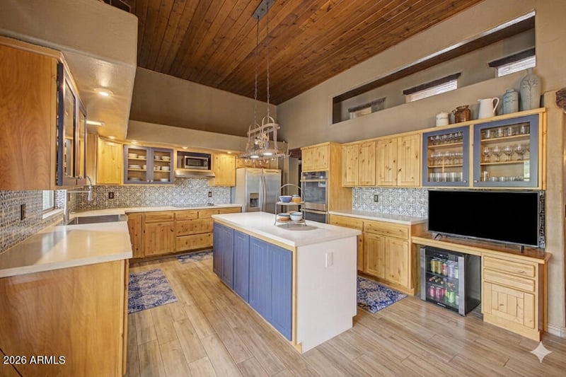 2027 E Circle Mountain Rd, New River, AZ 85087