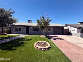 2027 Corrine Dr, Phoenix, AZ 85029