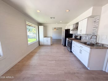 2027 Corrine Dr, Phoenix, AZ 85029