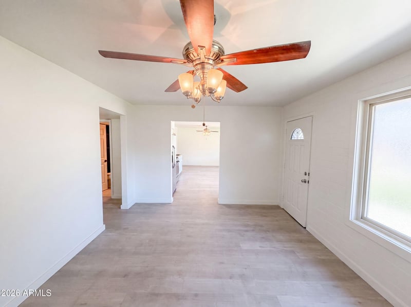 2027 W Corrine Dr, Phoenix, AZ 85029