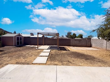 2027 Corrine Dr, Phoenix, AZ 85029