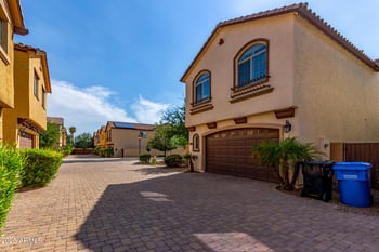 2028 Heartwood Ln, Phoenix, AZ 85022