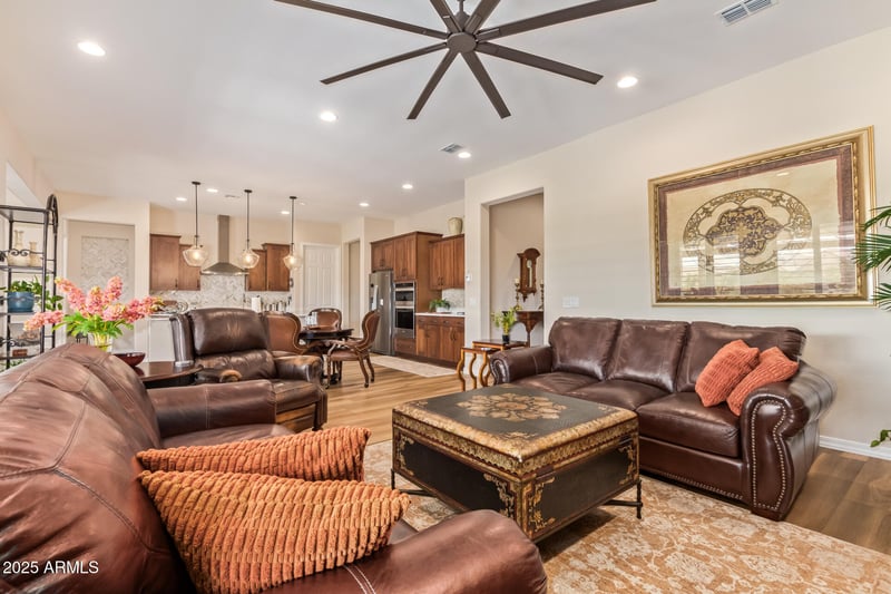 20283 N Wagner Wash Dr, Buckeye, AZ 85396