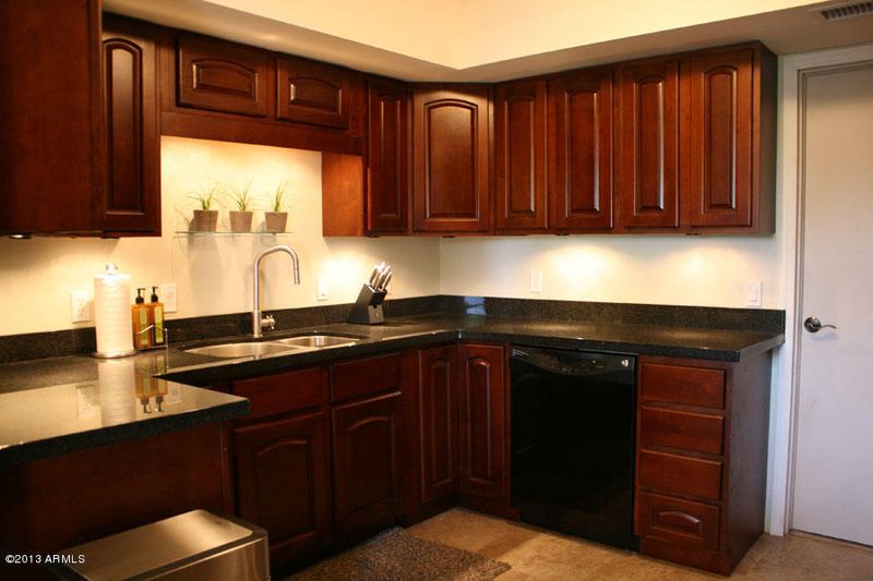 2029 E Cairo Dr, Tempe, AZ 85282
