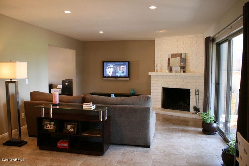 2029 E Cairo Dr, Tempe, AZ 85282