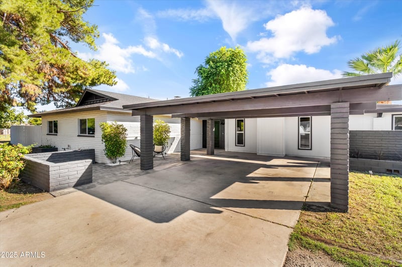2029 W Shawnee Dr, Chandler, AZ 85224