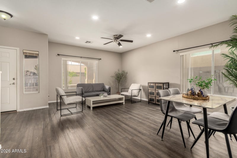 20293 83rd Dr, Peoria, AZ 85382