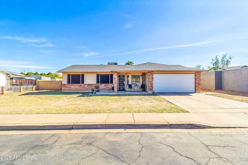 203 E Desert Ln, Gilbert, AZ 85234