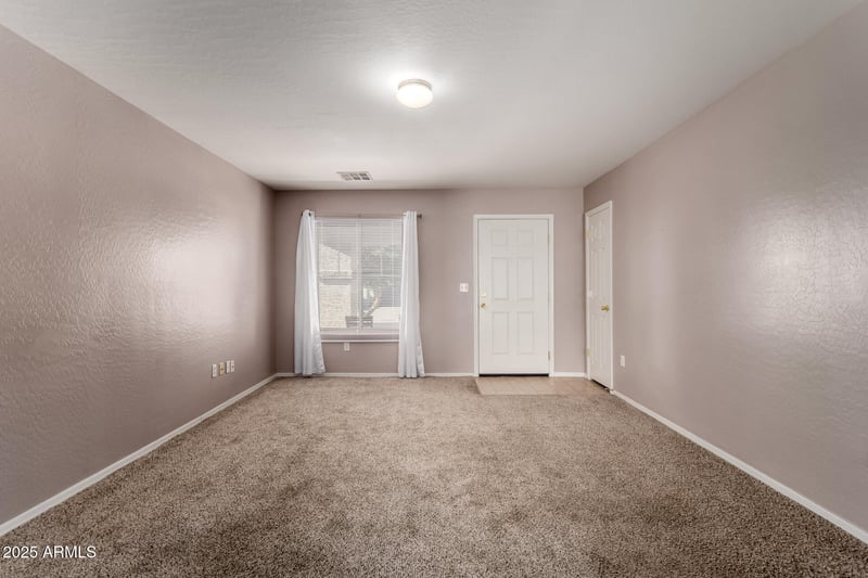 203 Latona Rd, Phoenix, AZ 85041