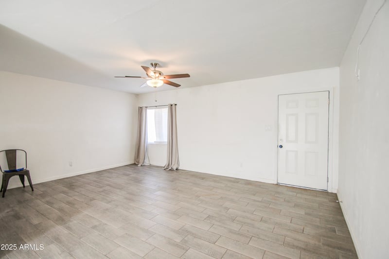 203 Mission Ln, Phoenix, AZ 85021