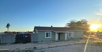 203 Mission Ln, Phoenix, AZ 85021