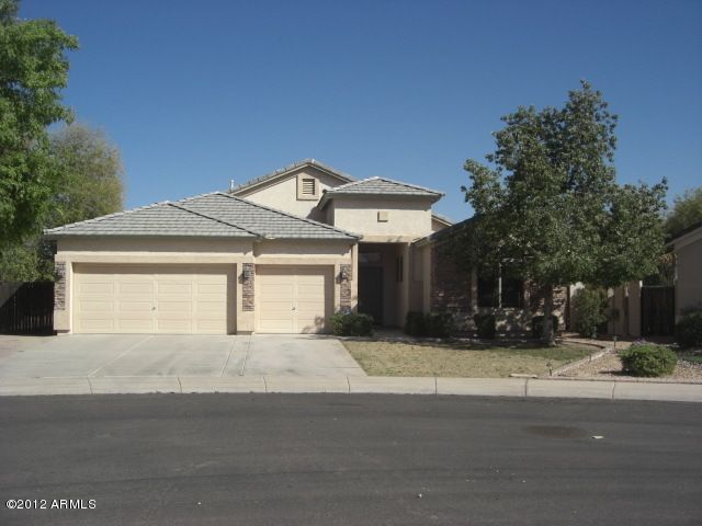 203 W Temple Ct, Gilbert, AZ 85233
