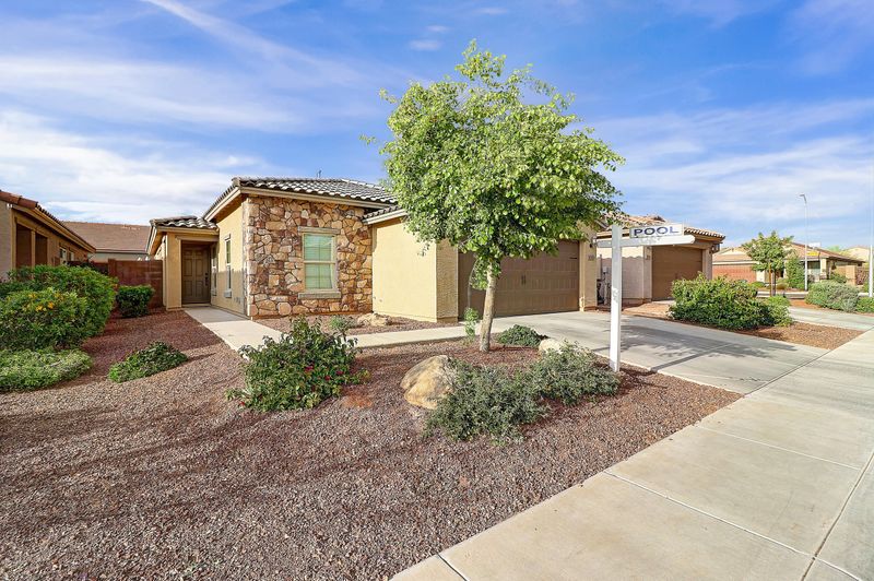 2030 E Anderson Dr, Phoenix, AZ 85022