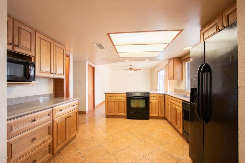 2030 E Ellis Dr, Tempe, AZ 85282
