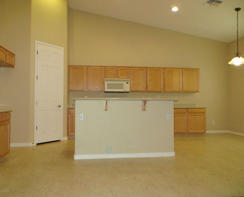 2030 E Pedro Rd, Phoenix, AZ 85042