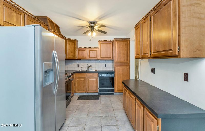 2031 E Mitchell Dr, Phoenix, AZ 85016