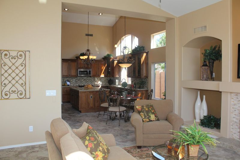 2031 E Taxidea Way, Phoenix, AZ 85048