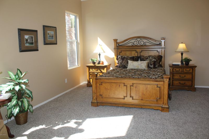 2031 E Taxidea Way, Phoenix, AZ 85048